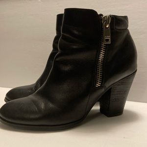 Ankle boots